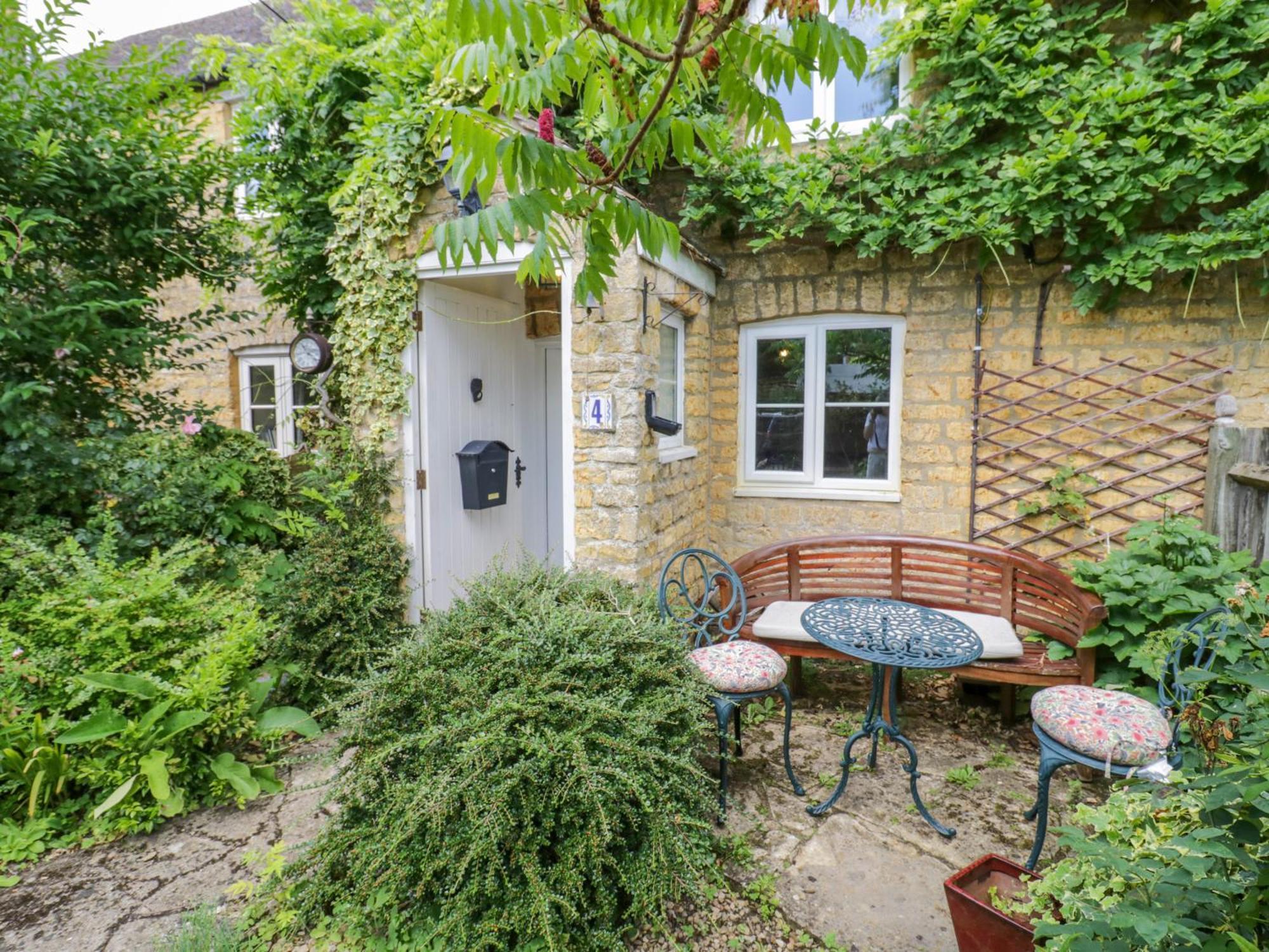 4 Lansdown Cottages Челтнъм Екстериор снимка